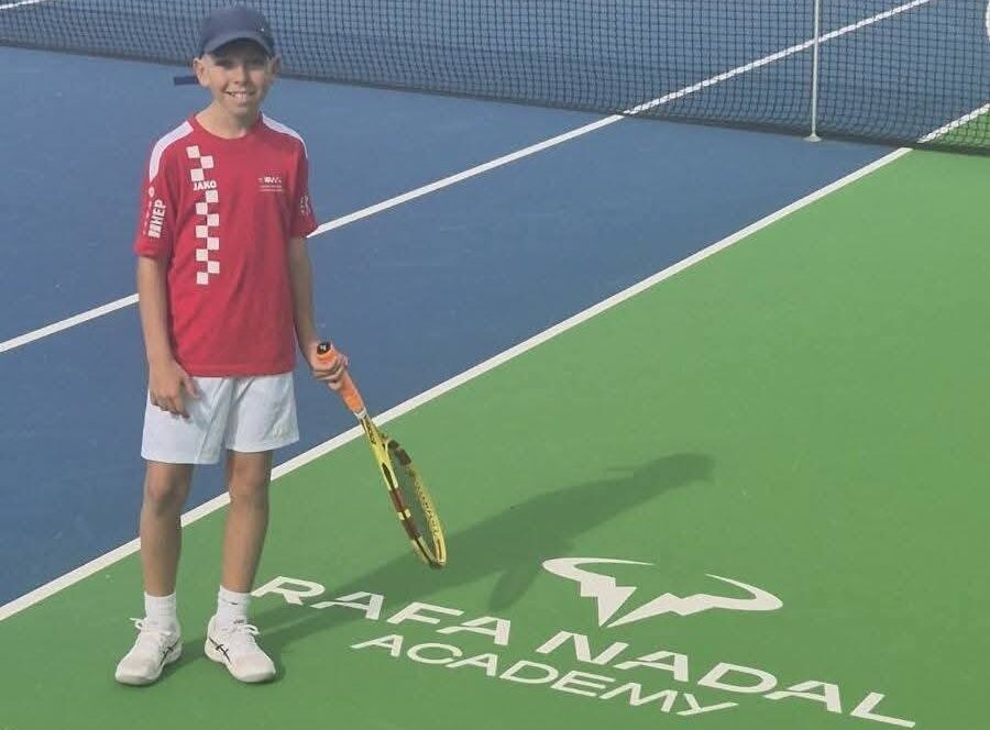 Vinkovački tenisač Emanuel Halužan predstavlja Hrvatsku na Rafa Nadal ...